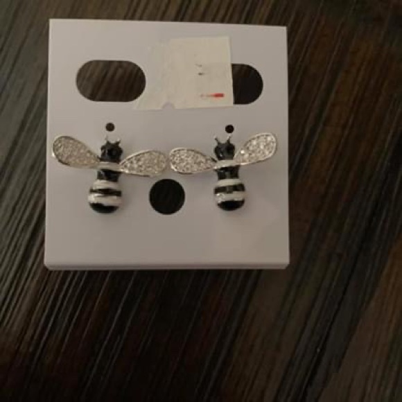 Jewelry - Picture 6 of 6